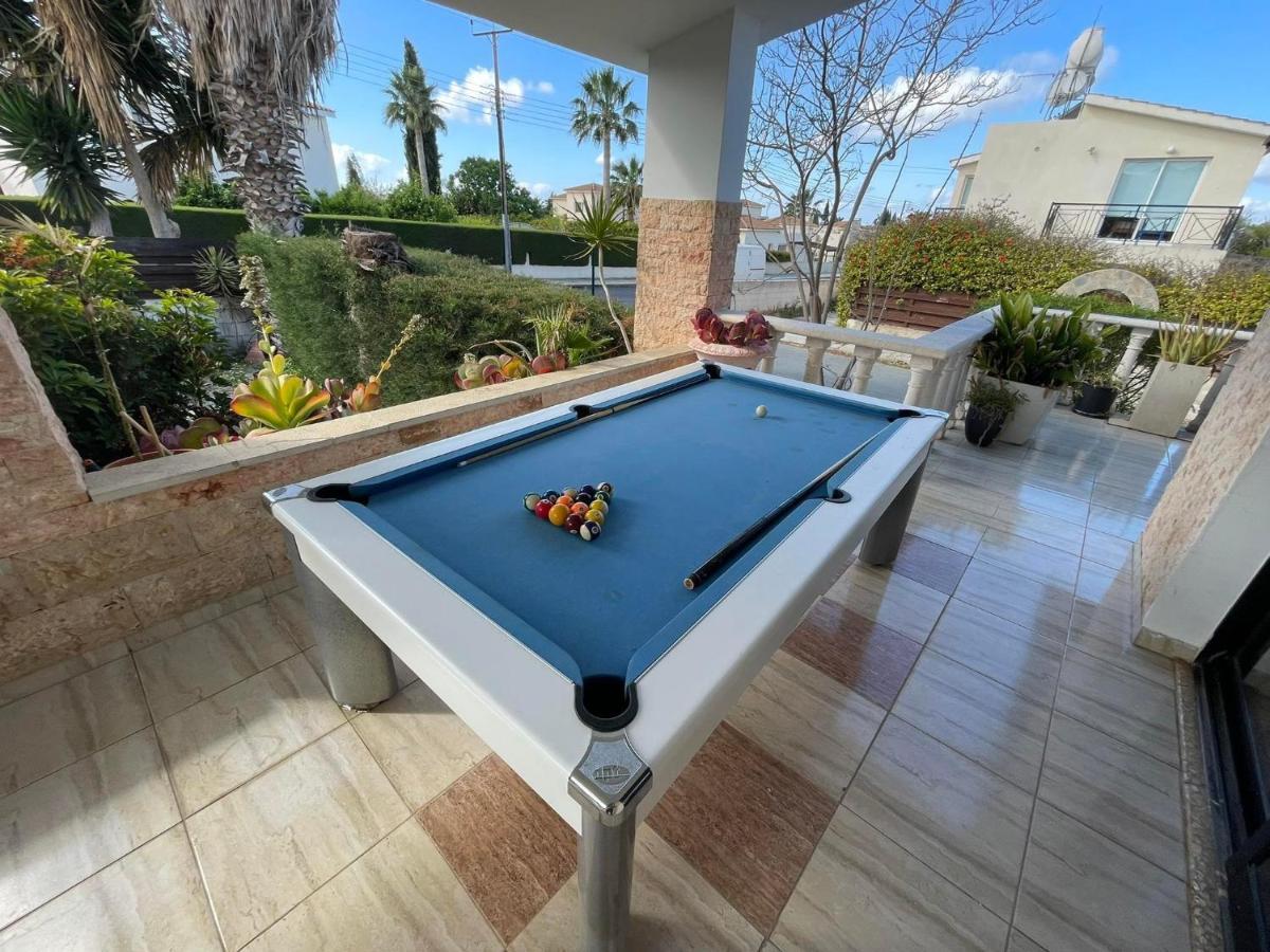 Villa Ocean Stones 1Km From Main Coral Bay Beach Peyia Exterior foto